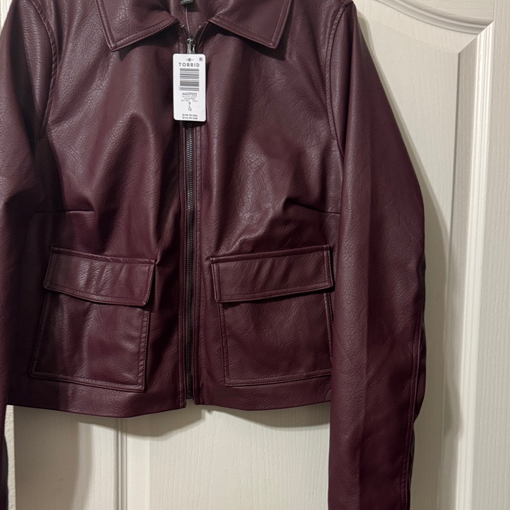 torrid Faux Leather Zip Jacket in Deep Plum 0X NWT - Picture 3 of 3